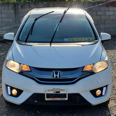 2015 Honda Fit HYBRID ☘