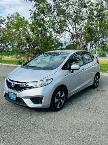  2017 Honda Fit (hybrid)