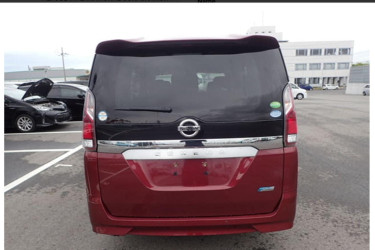 NEWLY IMPORTED 2017 NISSAN SERENA HYBRID 