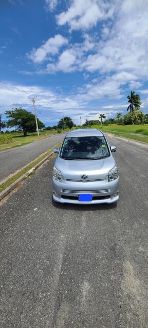 2009 Toyota Voxy