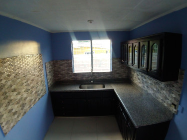 2 Bedrooms 1 Bathroom Living & Veranda 