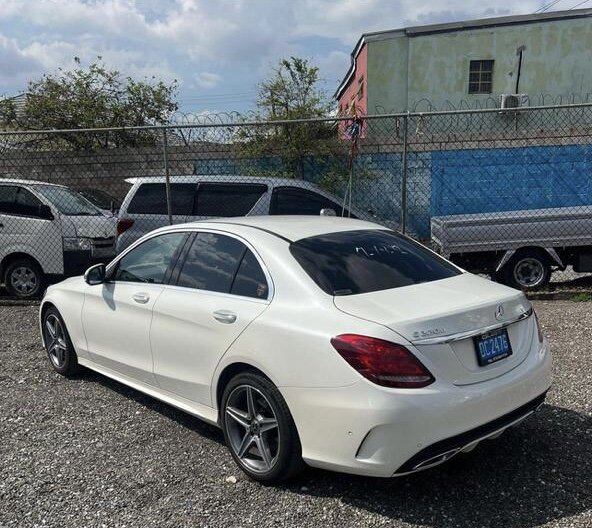 2018 Mercedes Benz C220