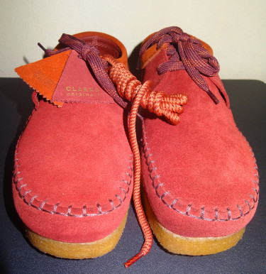 Original Clarks Wallabee Weaver Suede SIZE 9 (NEW)