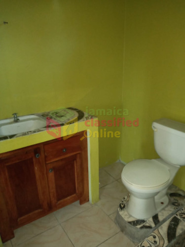 Self-Contained 1 Bedrooms Unit Available