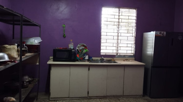 1 Room For Rent In Females Only 5 Bedroom House