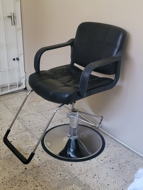 Salon Hairstyling Chair (black)