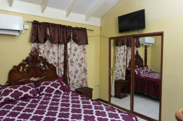 2 Bedrooms One Bathroom Fully Furnished 