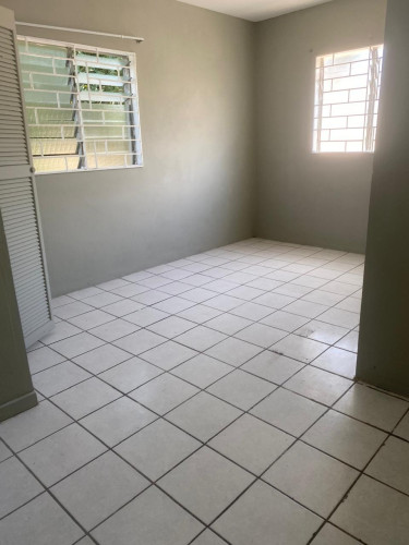 1 Bedroom Available Shared Bathroom/kitchen 