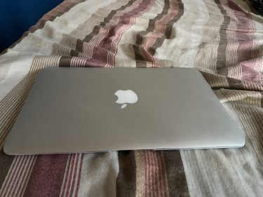 Mac Book Air Laptop For Sale