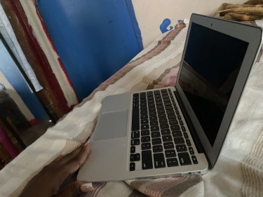 Mac Book Air Laptop For Sale