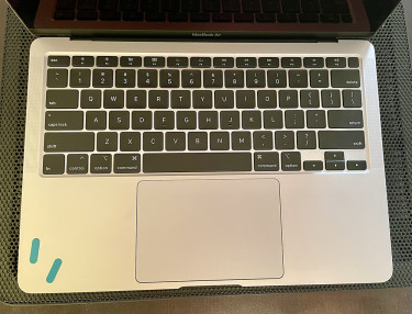 Excellent Condition Intel Macbook Air 2020