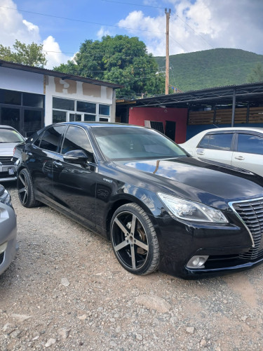 2014 Toyota Crown