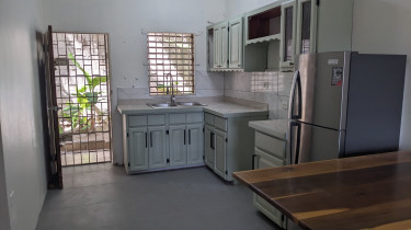 1 Bedroom 1 Bathroom Apartment For Rent