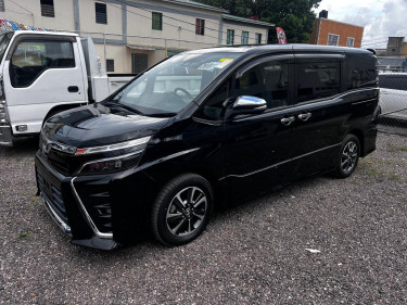 2019 Toyota Voxy Kirameki 