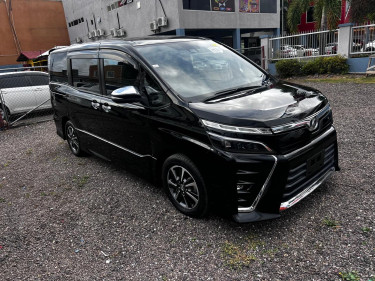 2019 Toyota Voxy Kirameki 