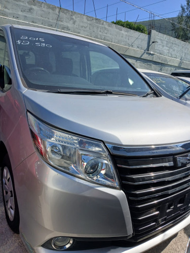 2015 Toyota Noah