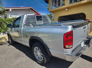 2006 Dodge Ram 2mil