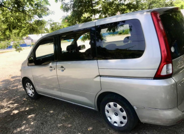 2006 NISSAN SERENA FOR SALE 