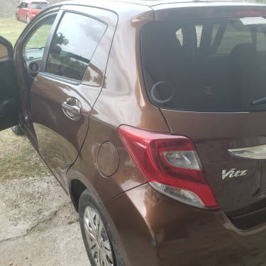 2015-Toyota Vitz  OBO