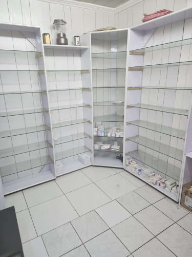 SHOWCASES, STANDING SHELVES,FIXTURES,ETC