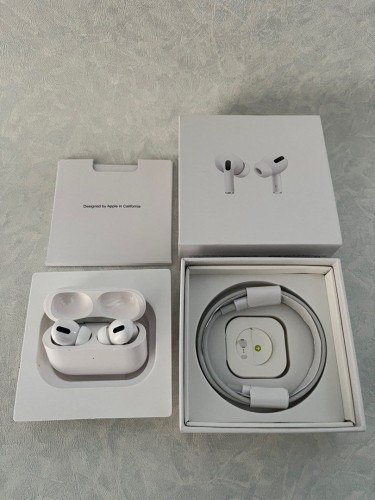 Airpods Pro 2 (Second Generation)