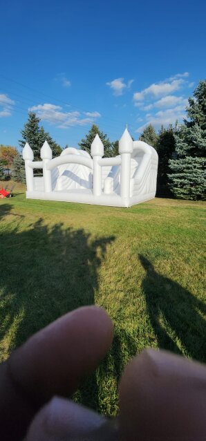 25 White Bounce House For Rent