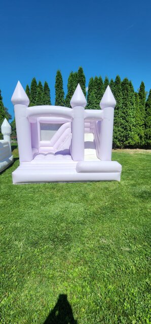 25 White Bounce House For Rent