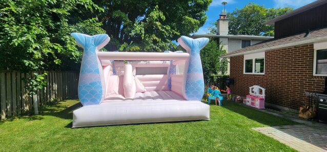 25 White Bounce House For Rent