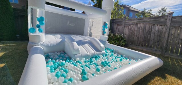 25 White Bounce House For Rent