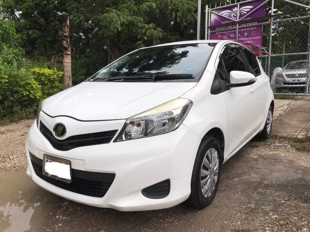 2012 Toyata Vitz