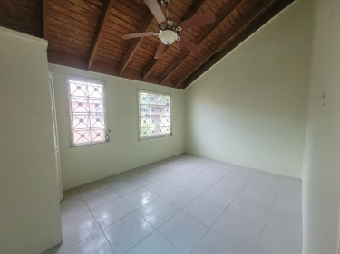 2 Bedroom 1 Bathroom House Located In Magil Palm