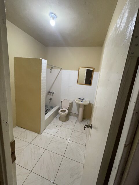 2 Bedroom 1 Bathroom Kitchen Washroom