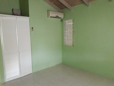  2 Bedroom 1 BATH UNFURN.. USD$600