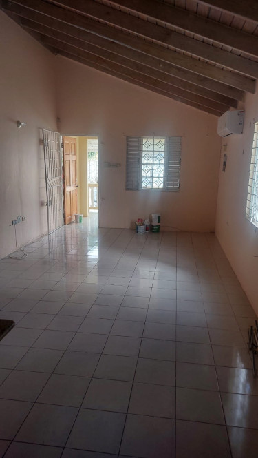  2 Bedroom 1 BATH UNFURN.. USD$600