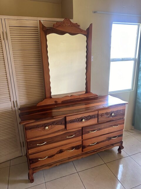 Dresser With Nightables For Sale