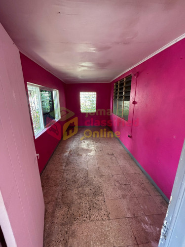 5 Bedroom House For Sale Ensom City