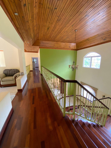 6 Bedroom House For Sale Kingston & St. Andrew,