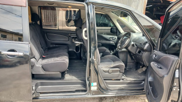 2012 NISSAN SERENA