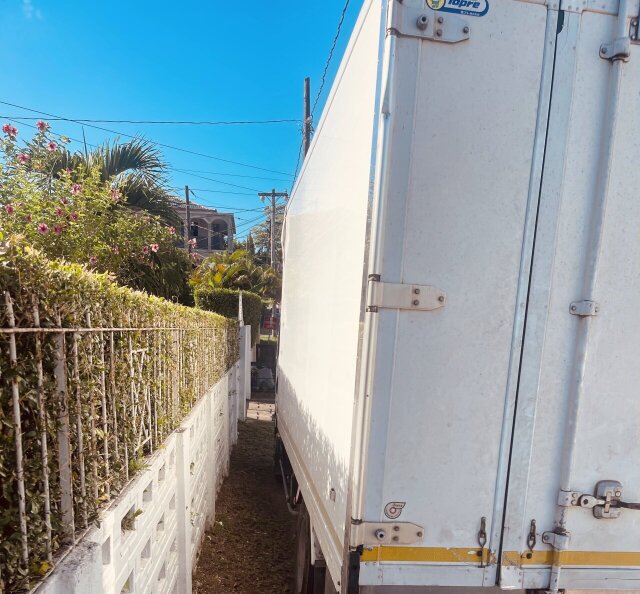 2012 Isuzu Box Truck Freezer Body