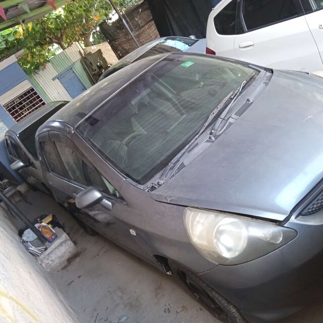 Honda Fit 2005