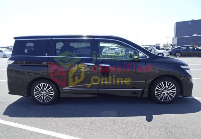 2015 Nissan Elgrand