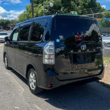 2013 Toyota Voxy