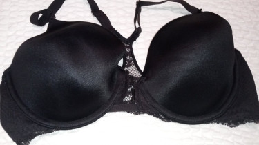 Teenage Girl Bra  Size 32 D Maidenform Brand 