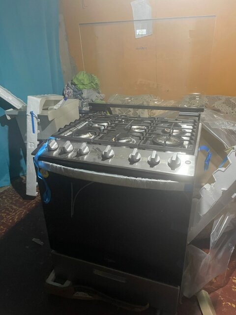 Whirlpool 6 Burner Stove