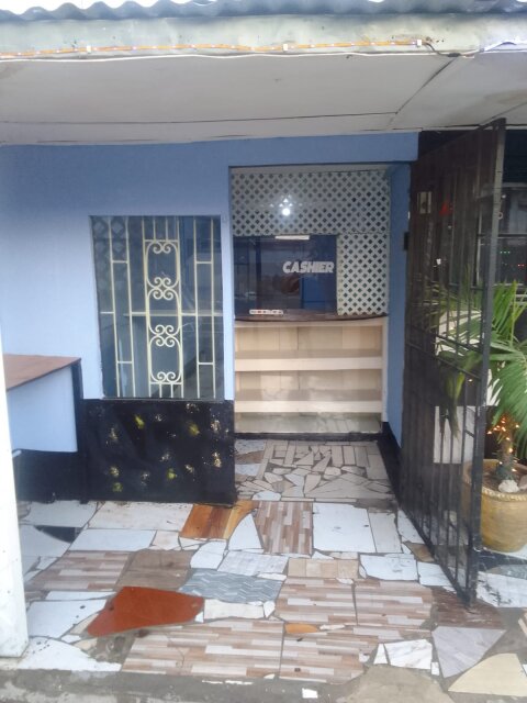 Small Shop Space For Rent. Kgn 10 Area