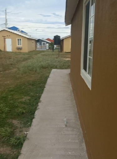 FOR RENT Modern 2 Bedroom Family Home