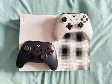 Xbox One S