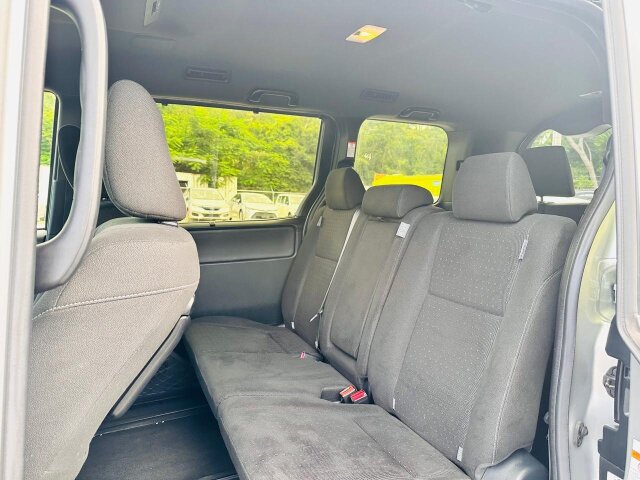 2018 TOYOTA VOXY 8 SEATER