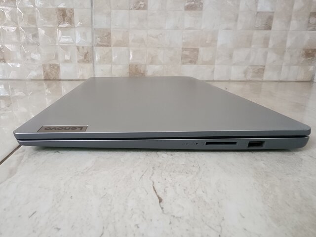 Lenovo IdeaPad 1 15IAU7