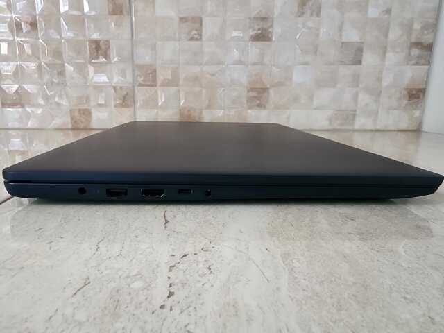 Lenovo IdeaPad 3 17ALC6